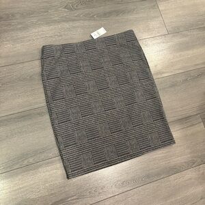 5/$20 Loft Checkered/Plaid Pencil Skirt L NWT